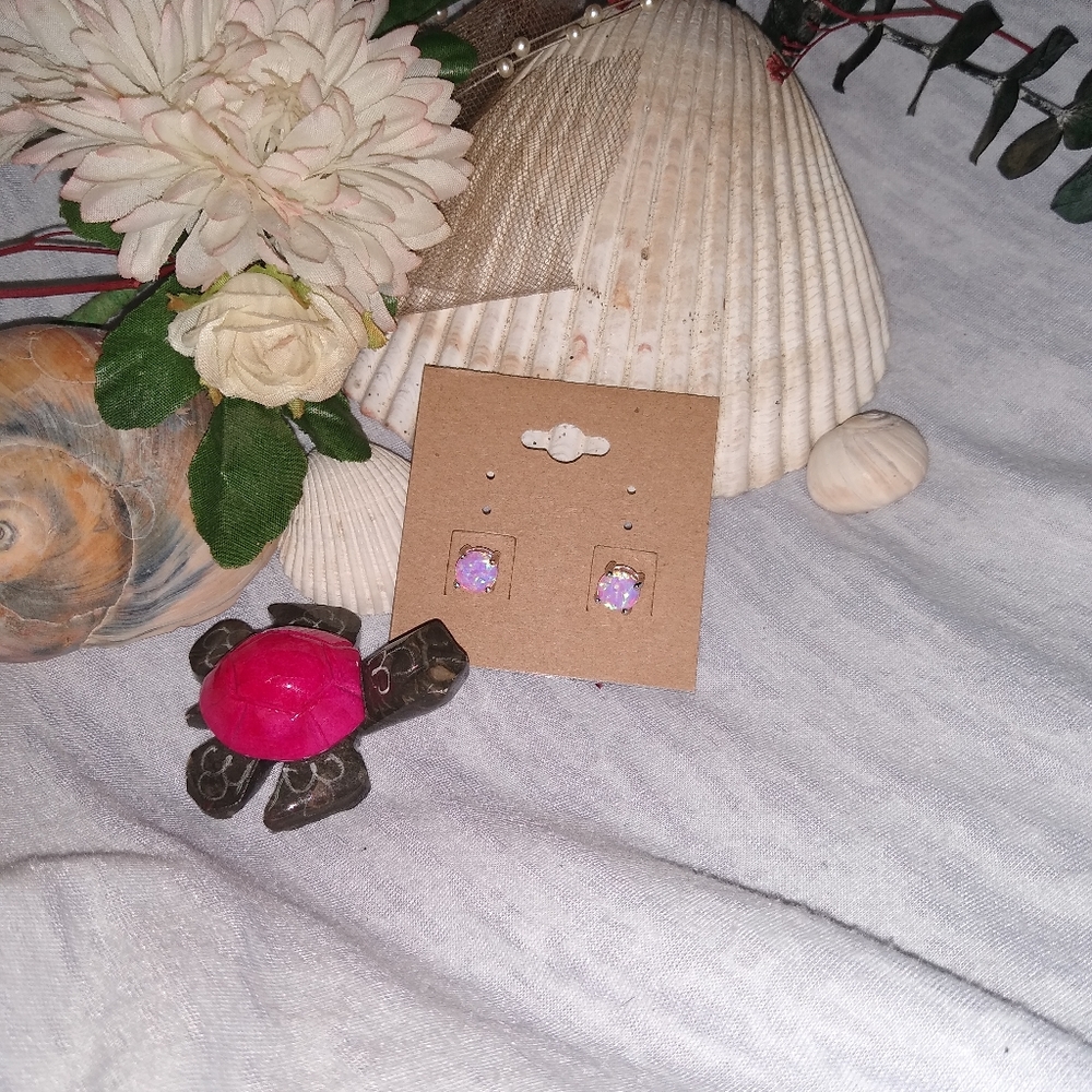 NWT Sterling Round Pink Lab Opal Stud